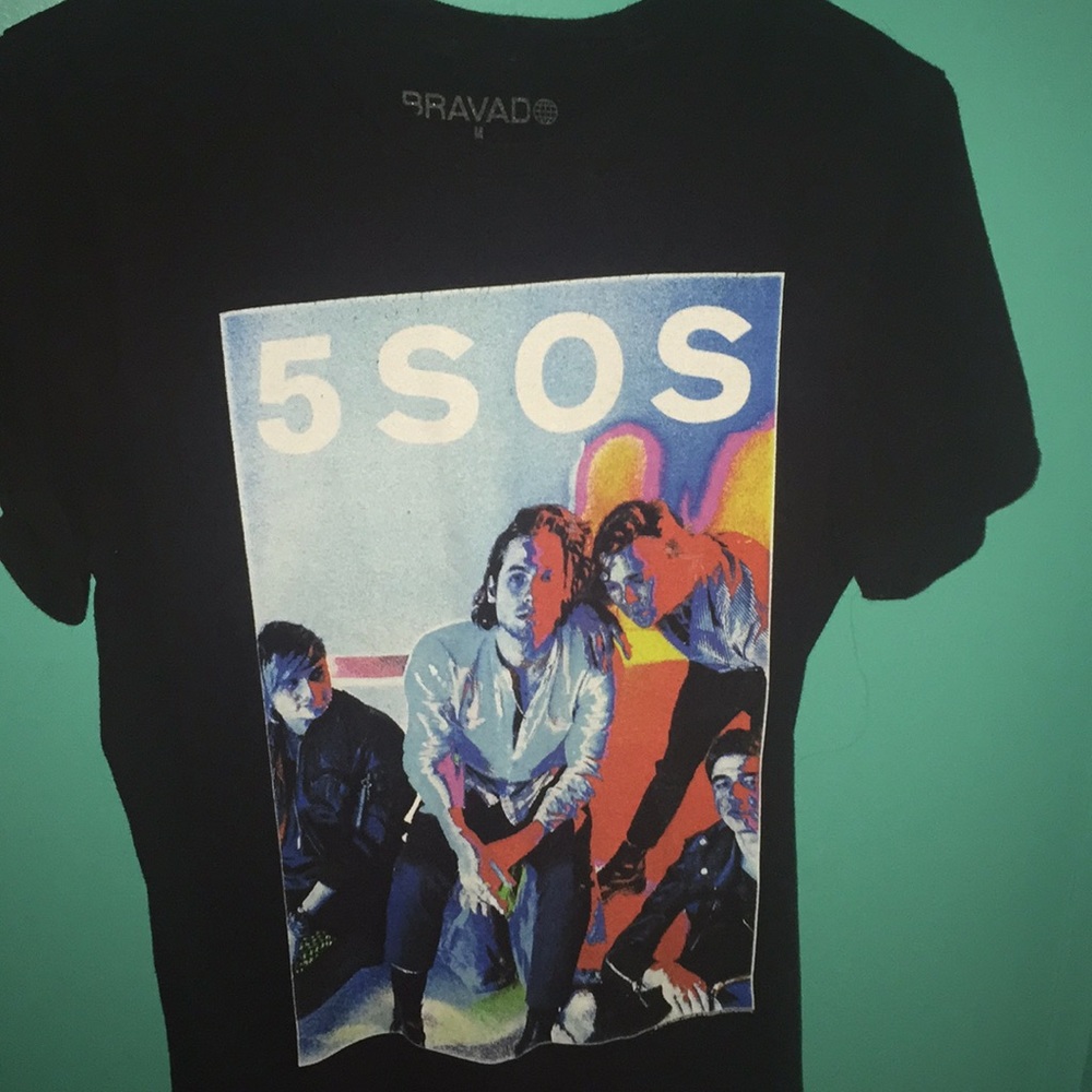 Used 5SOS 5 Seconds Of Summer black T-shirt